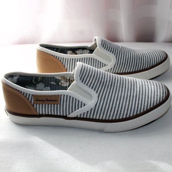 Tommy Bahama Slip On Striped Nautical Boat Sneakers, Size 8, NWOT - Picture 2 of 10